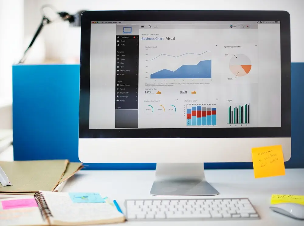 Como obter dados completos de uma empresa para análise de mercado