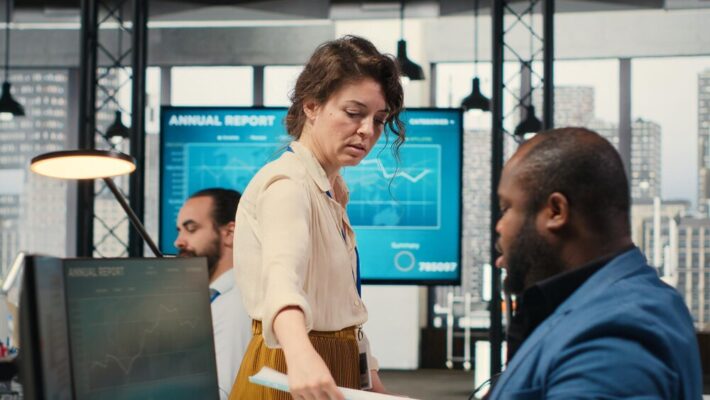 Aumente Suas Vendas B2B: Estratégias de Lead Scoring para Qualificação Eficiente de Leads Aumente Suas Vendas B2B Estratygias de Lead Scoring para Qualificayyo Eficiente de Leads - Aumente Suas Vendas B2B: Estratégias de Lead Scoring para Qualificação Eficiente de Leads