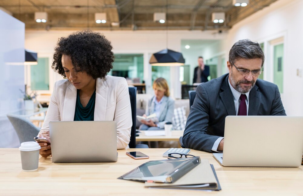 Estratygias Eficazes para Criar um Playbook Comercial e Escalar sua Equipe de Vendas - Estratégias Eficazes para Criar um Playbook Comercial e Escalar sua Equipe de Vendas