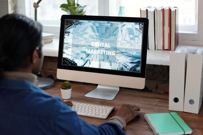Estratégias Eficazes para Qualificação de Leads e Aumento da Taxa de Conversão no Funil B2B Estratygias Eficazes para Qualificayyo de Leads e Aumento da Taxa de Conversyo no Funil B2B1 - Estratégias Eficazes para Qualificação de Leads e Aumento da Taxa de Conversão no Funil B2B