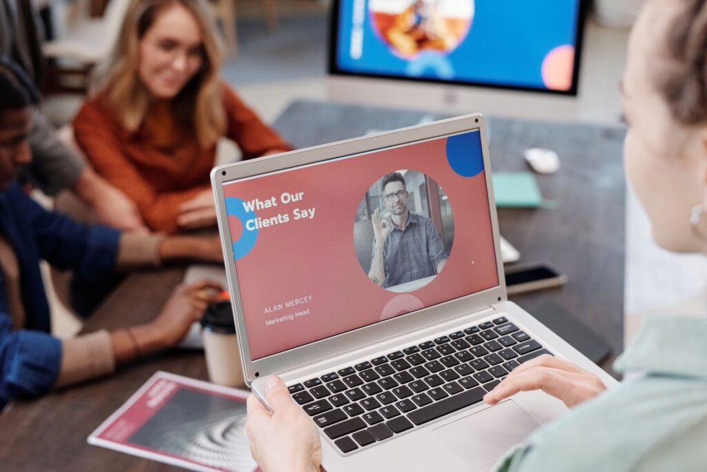 Segmentação Estratégica de Leads: O Caminho para Vendas Aceleradas e Qualificação Eficiente Segmentayyo Estratygica de Leads O Caminho para Vendas Aceleradas e Qualificayyo Eficiente1 - Segmentação Estratégica de Leads: O Caminho para Vendas Aceleradas e Qualificação Eficiente